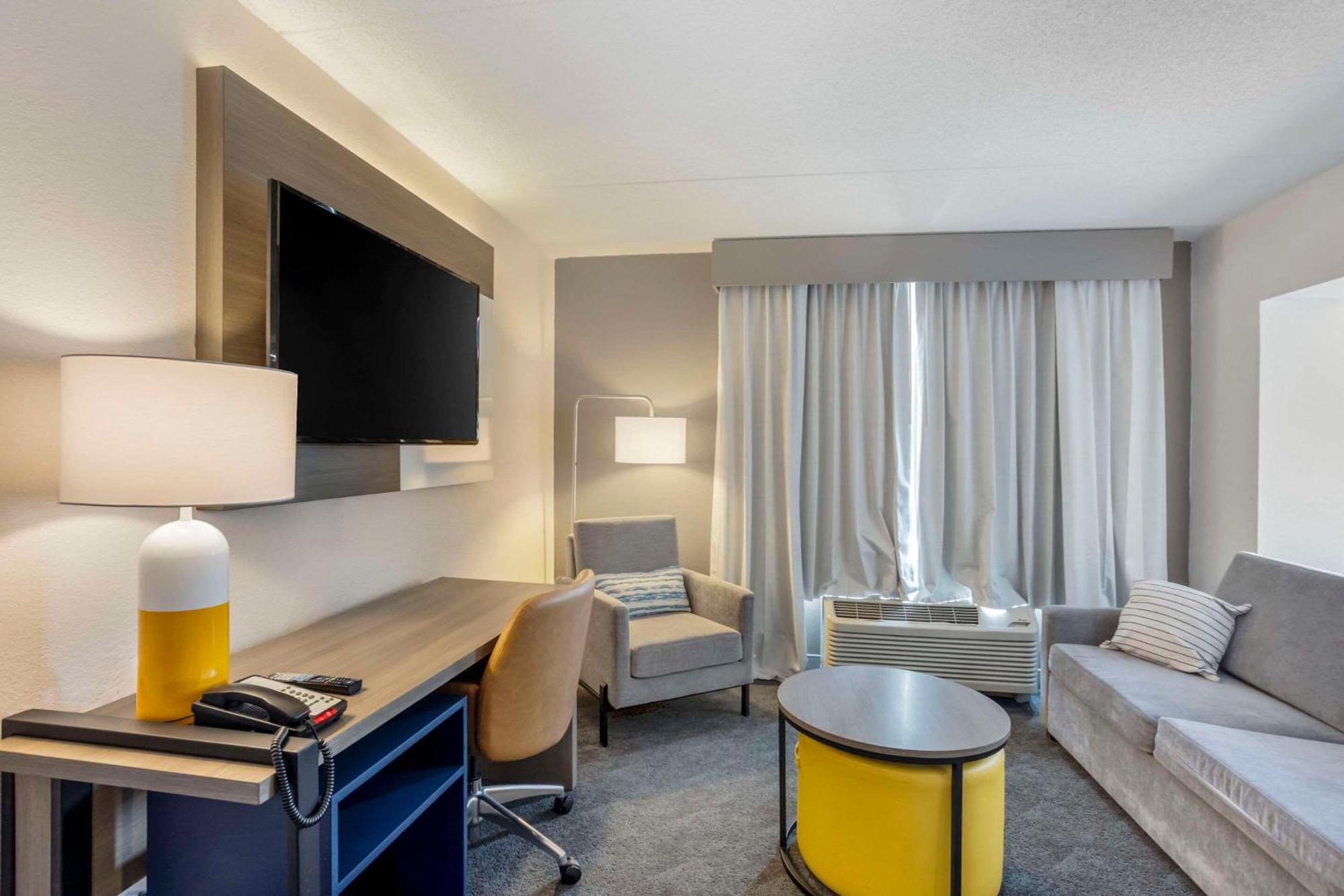 Comfort Inn & Suites Voorhees-Mt Laurel Екстериор снимка