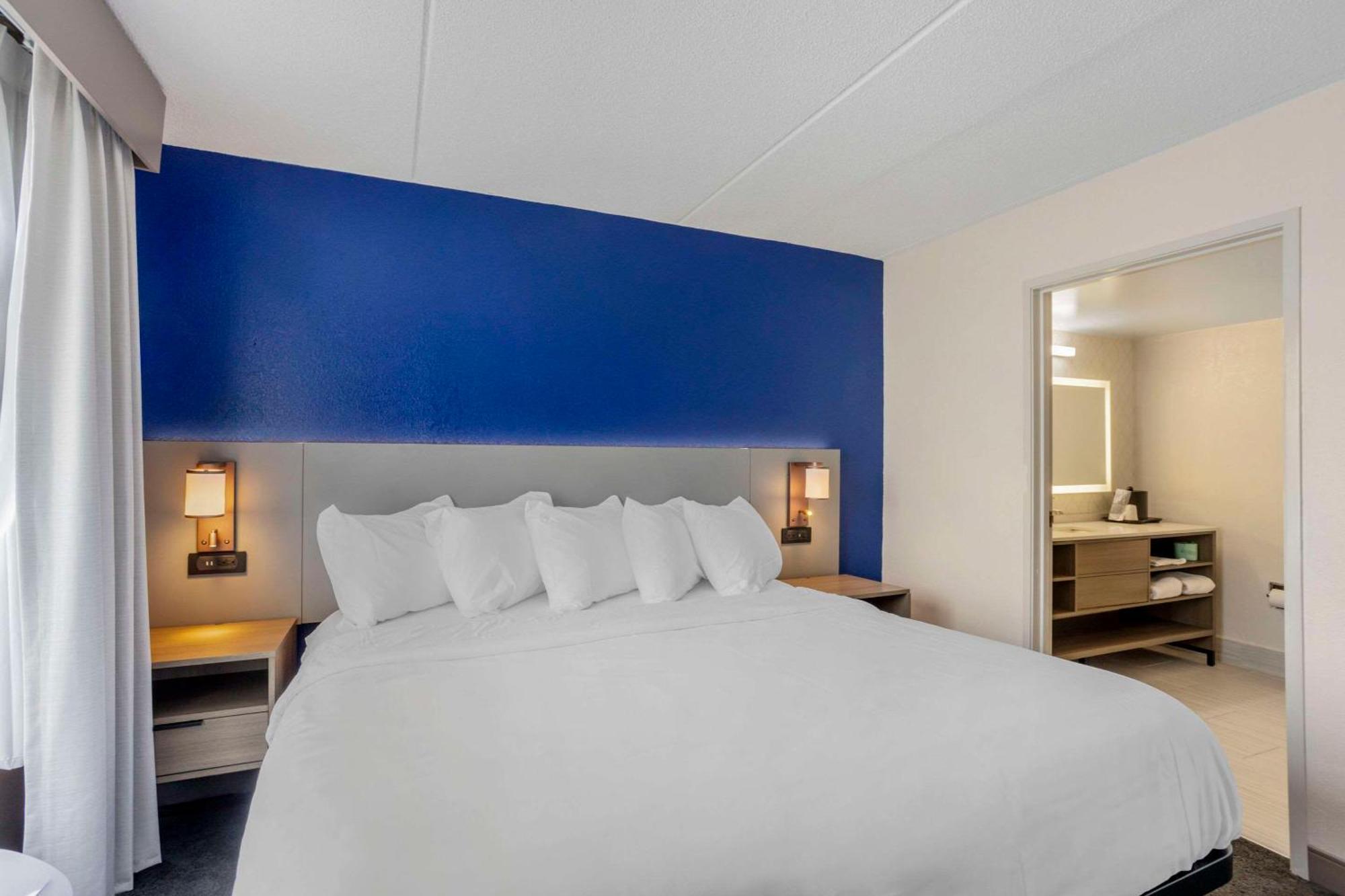 Comfort Inn & Suites Voorhees-Mt Laurel Екстериор снимка