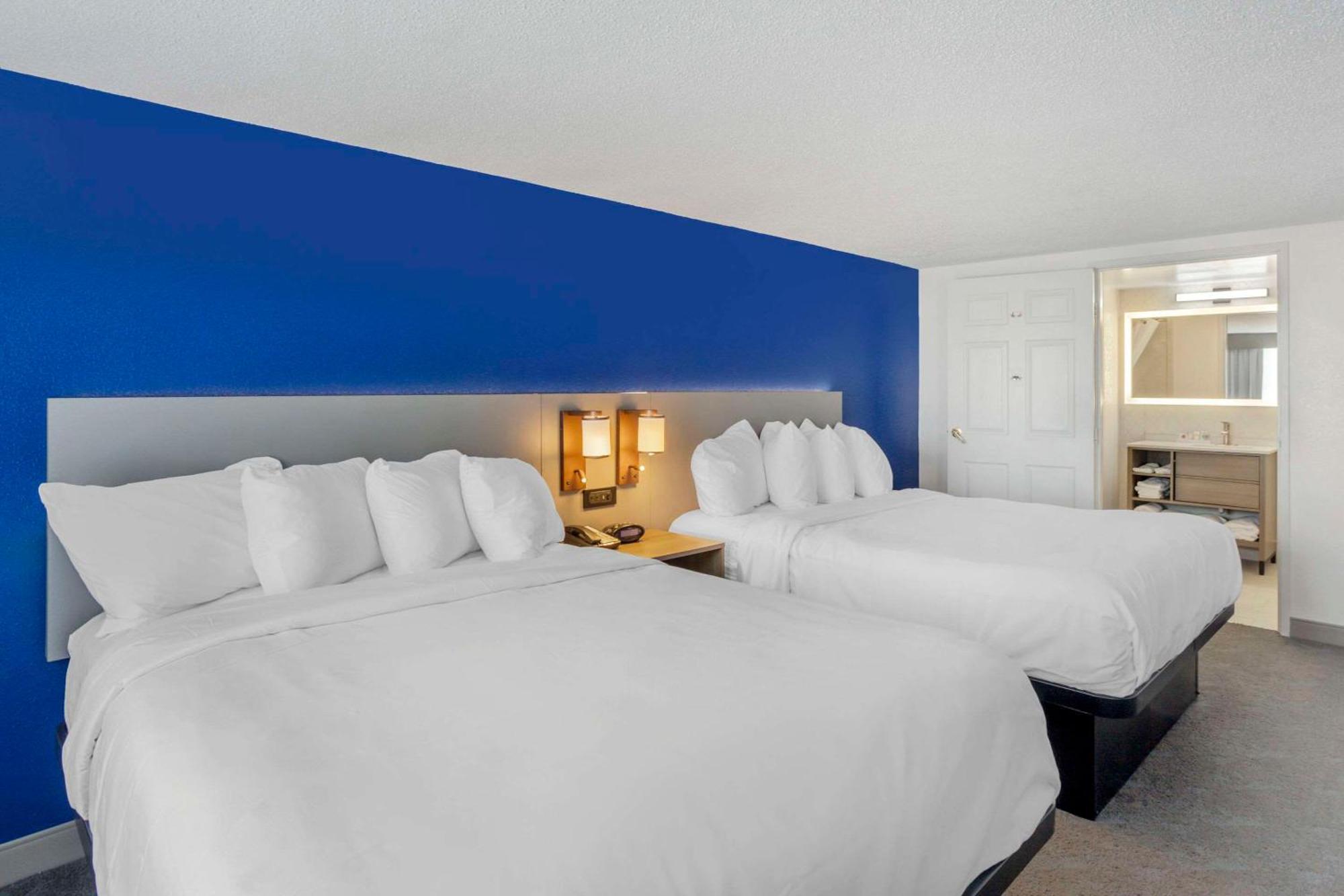 Comfort Inn & Suites Voorhees-Mt Laurel Екстериор снимка