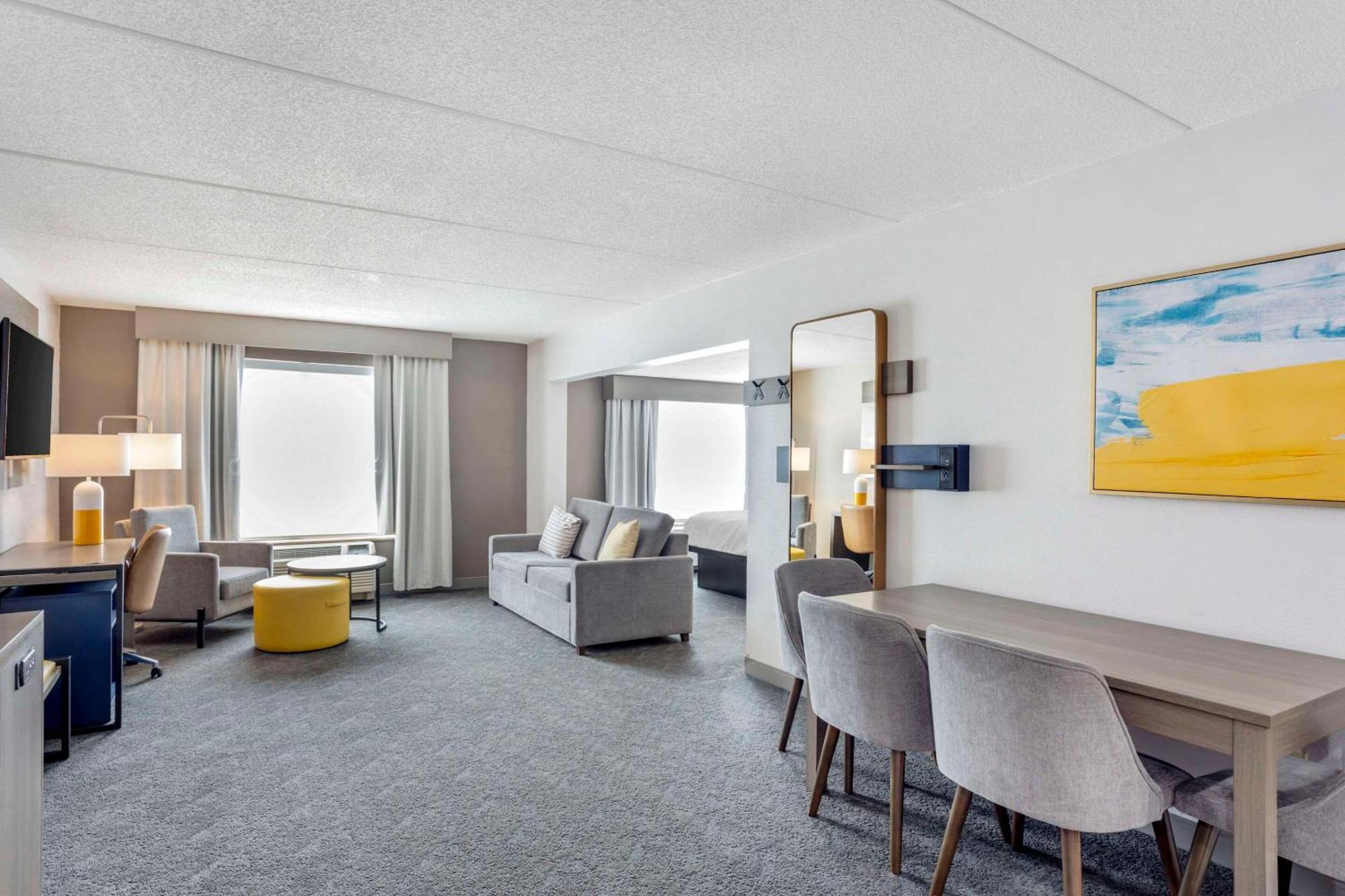 Comfort Inn & Suites Voorhees-Mt Laurel Екстериор снимка